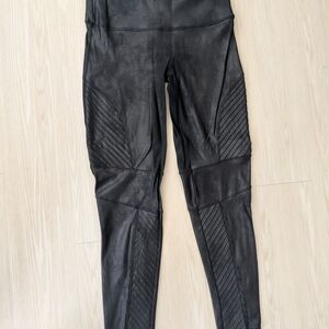 SPANX Black Textured Leggings